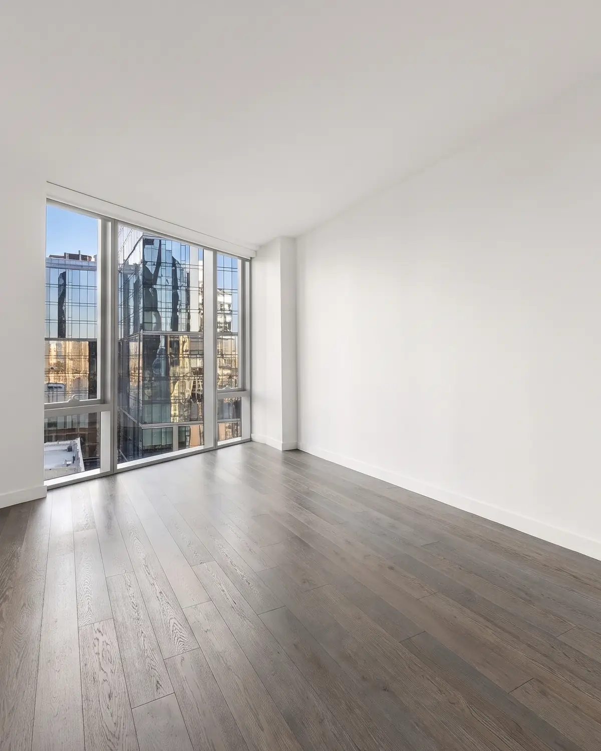 Empty bedroom before furnishing